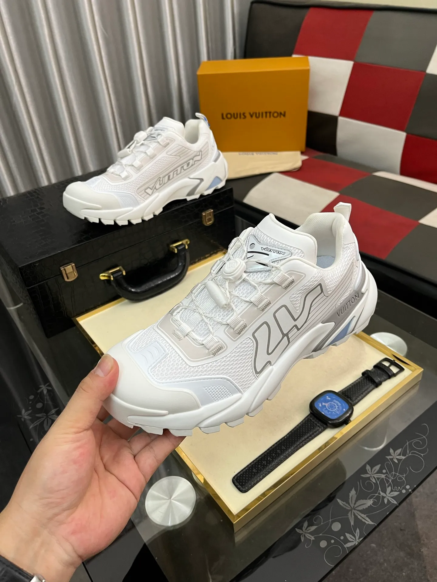 Men's shoes 💰780⌚️⌚️Top version [LOUIS VUITTON] Couple 🧑‍🤝‍🧑 Craftsman style Counter series (original order) New style 🍀LV Louis Vuitton - Top version LV classic high-top trendy shoes! Made of imported original craft calfskin, original breathable lining, and original wear-resistant, lightweight, high-end TPU outsole! High quality products! Code number: 36-457️⃣Colors available